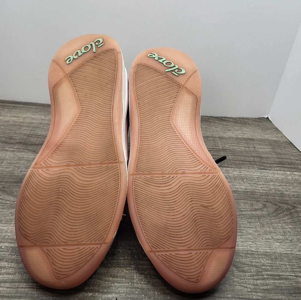 Clove Pink Solo Active Sneakers Women's Size 9 Nursing Healthcare